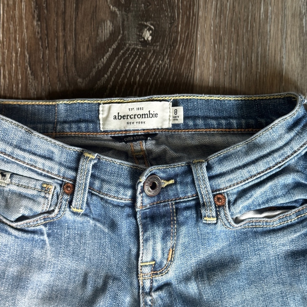 Girls Abercrombie Kids (Mackenzie Style) Flare Leg Jeans Size 8 - Picture 3 of 9